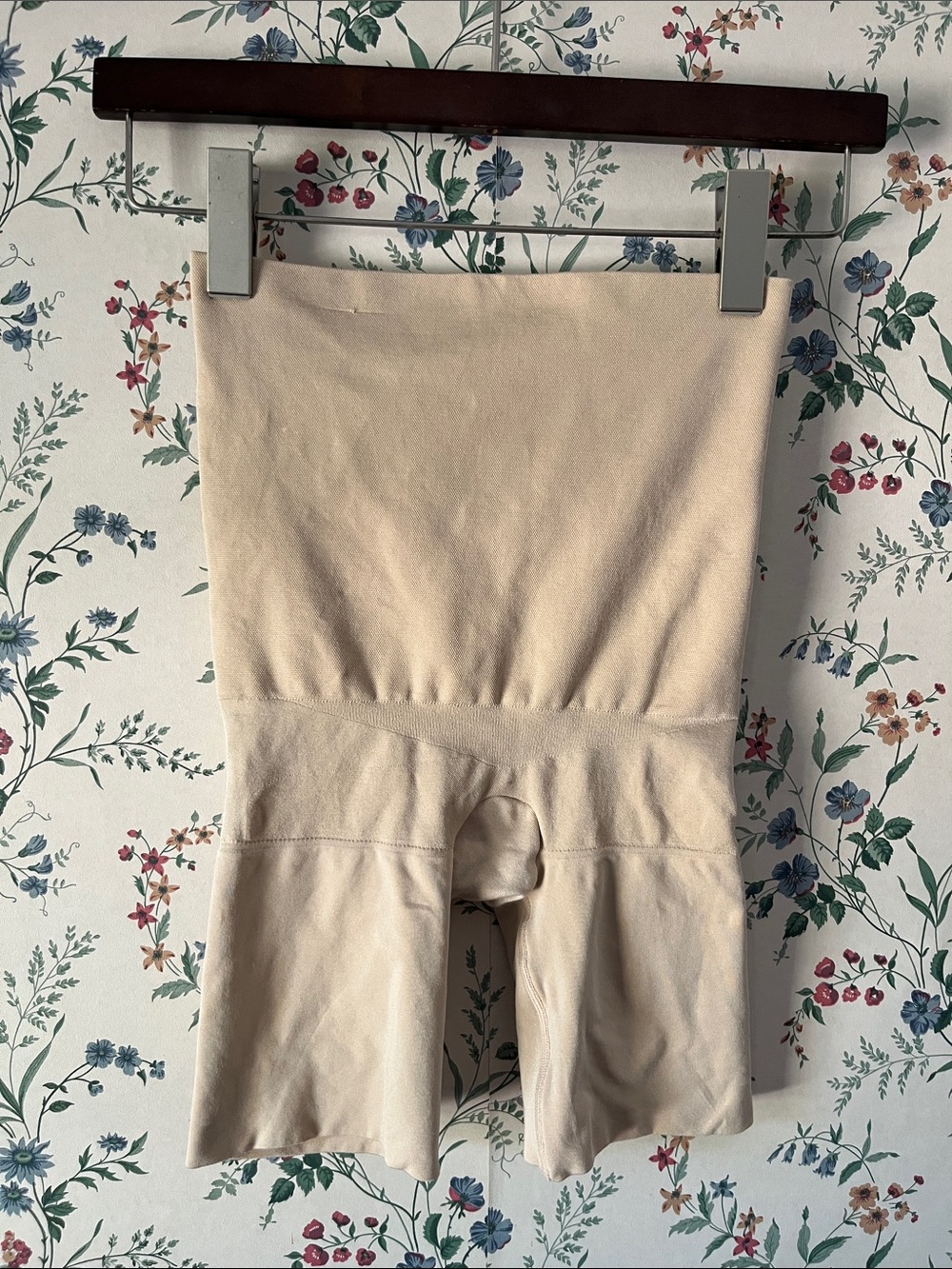 Assets By Spanx Nude High-Waist Seamless Shapewear Shorts